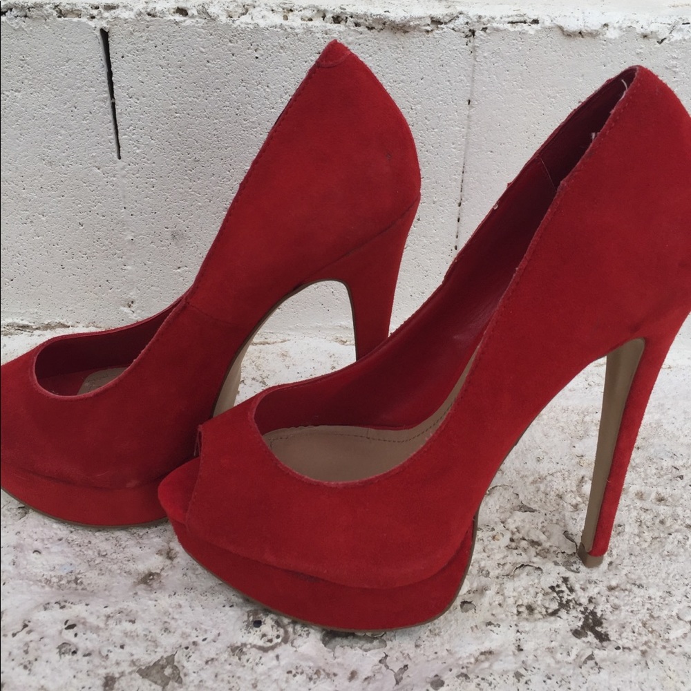 Steve Madden Red peep toe heels